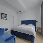 Апартаменты Shone Old Town 2 Bedroom