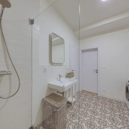 Shone Old Town 2 Bedroom Apartment Bratislava