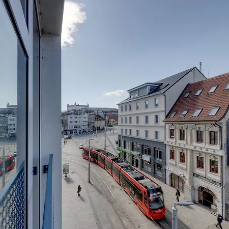 Shone Old Town 2 Bedroom Lägenhet Bratislava
