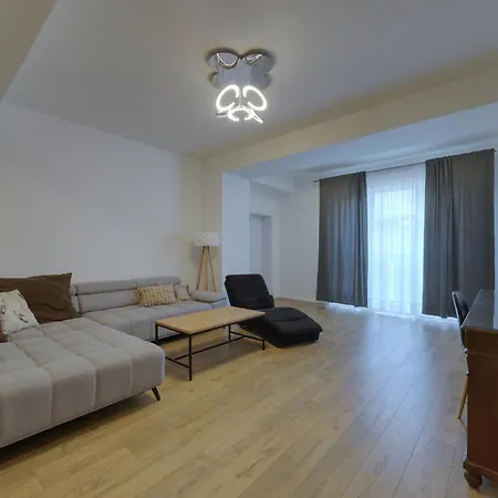 アパート Shone Old Town 2 Bedroom ブラチスラヴァ